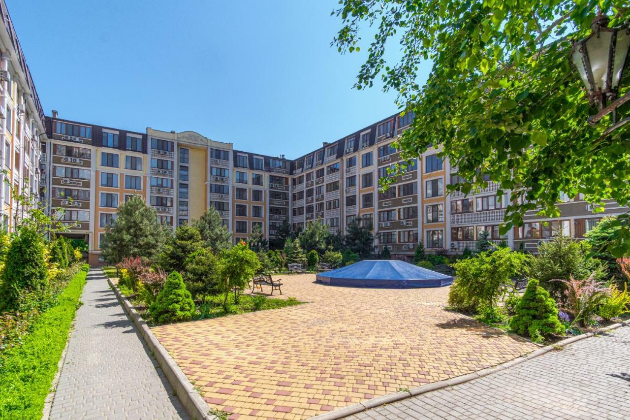Lakki Lägenhet Odessa Exteriör bild